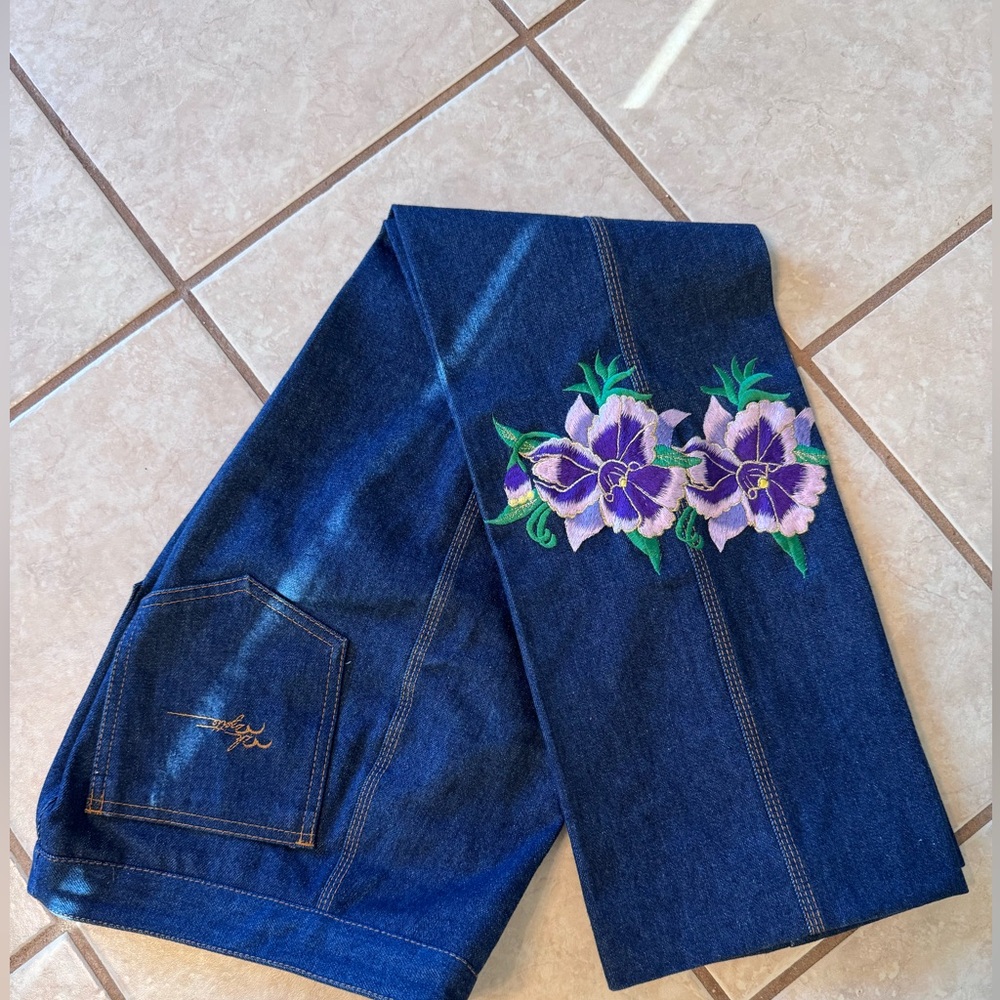1970’s vintage VIK Vizette embroidered jeans